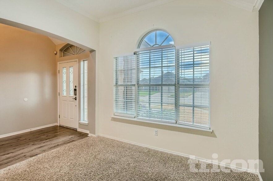 Building Photo - 5720 Colorado Ct