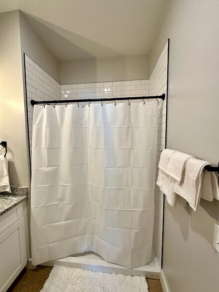 Building Photo - 293 Plus Park Blvd