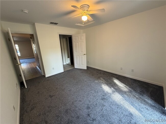 Building Photo - 1151 N Lion Cub Point