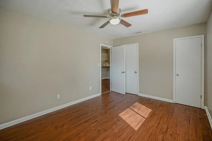 Building Photo - 5174 Morris Ave