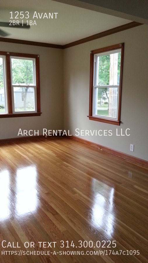 Building Photo - 1253 Avant-