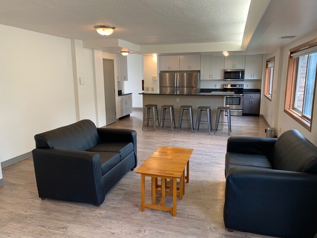 Building Photo - 505 N Carroll St