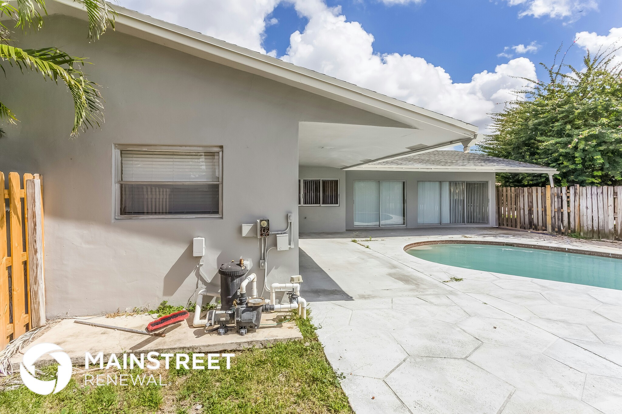 Building Photo - 1461 Wyndcliff Dr