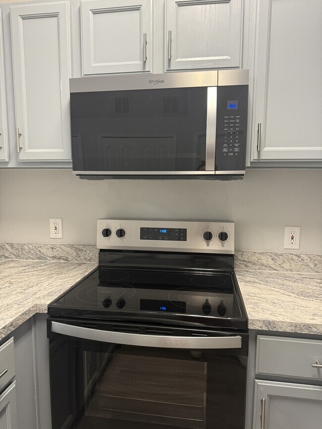 Building Photo - 15733 Green Point Ct