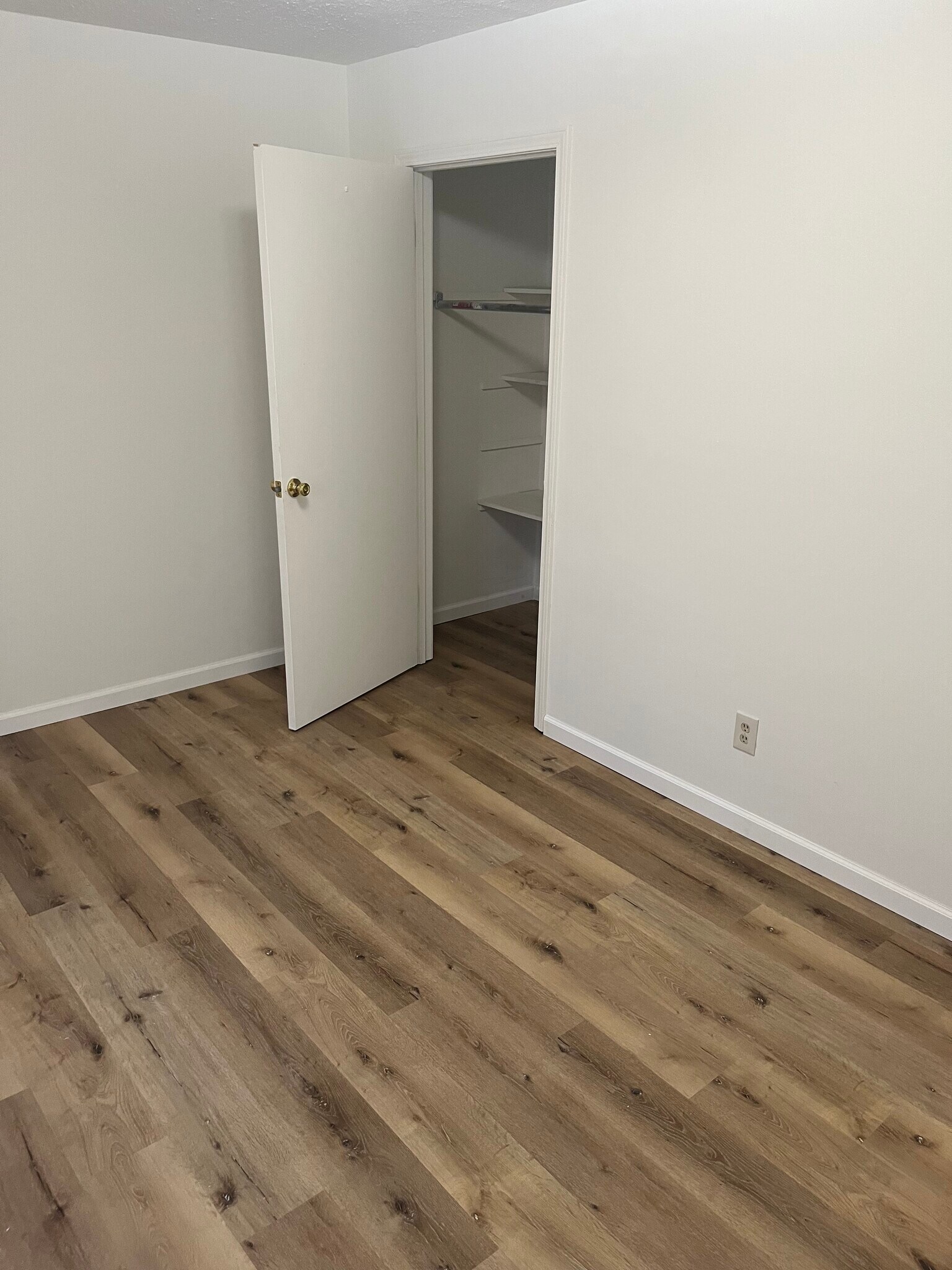 Building Photo - 5120 Virginia Dr