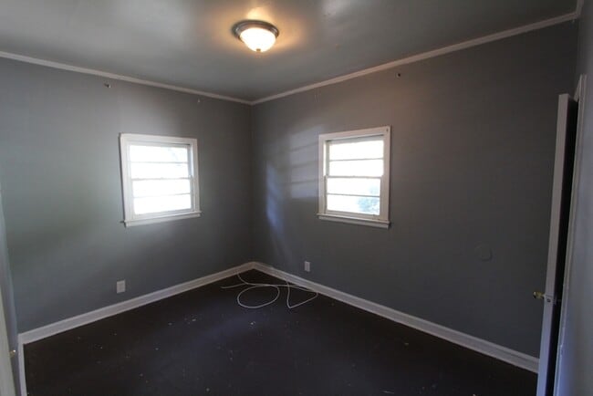 Building Photo - 230 Columbia Ave