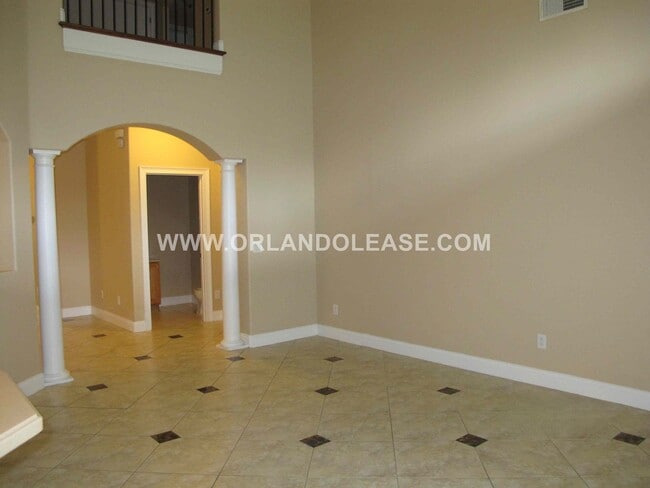 Building Photo - Spacious 4 Bed / 3.5 Bath Home in Gated Toscana