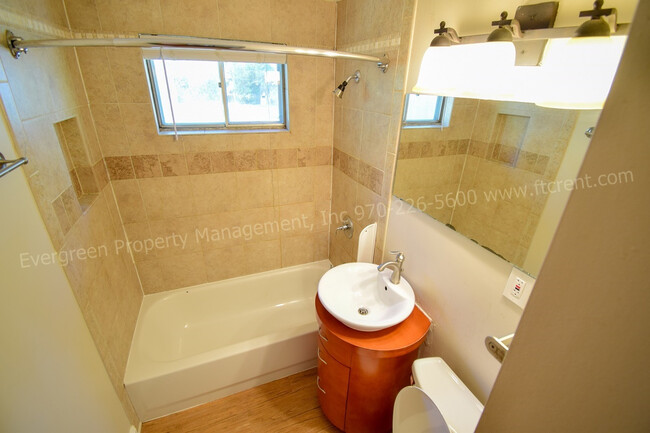 Building Photo - 3-Bedroom House Near City Park!