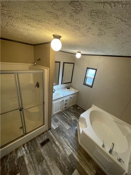 Building Photo - 1056 Howard Brown Rd