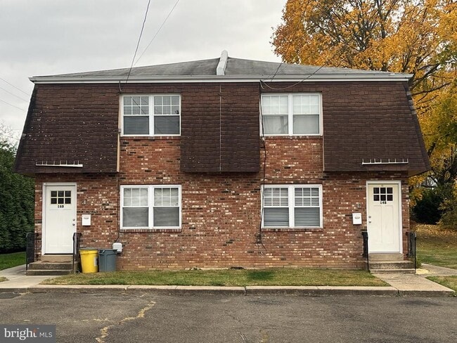 Building Photo - 16 Apel Ave