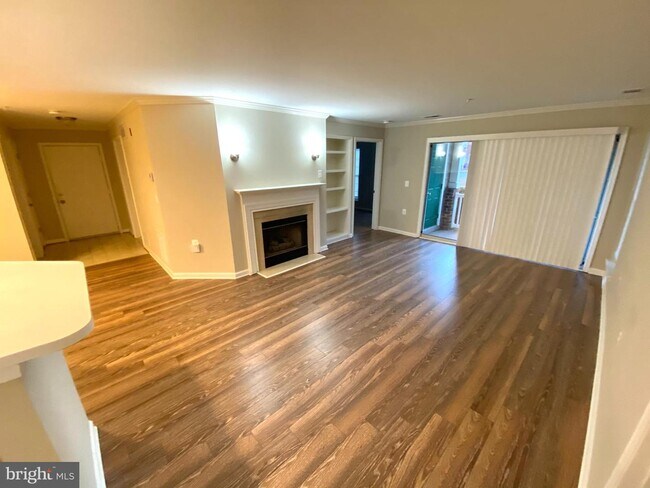 Building Photo - 18003 Cloppers Mill Terrace