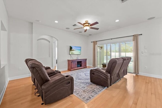 Building Photo - 15604 Durango Cir