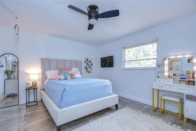 Building Photo - 10113 Lindelaan Dr