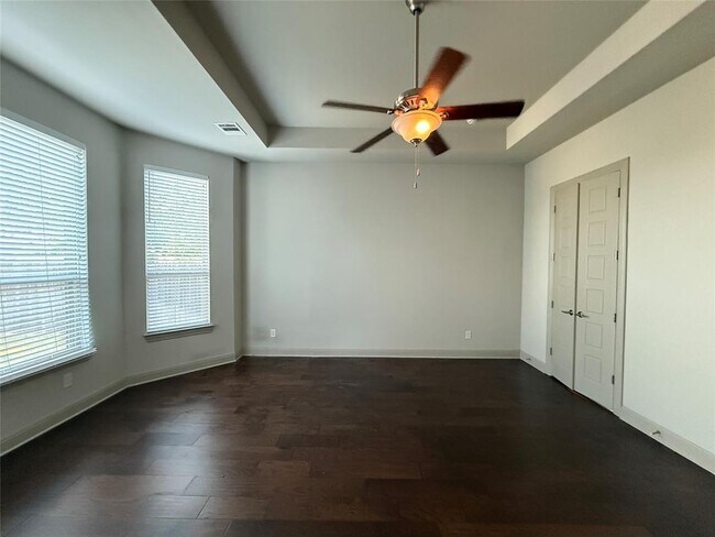 Building Photo - 21404 Hines Ln