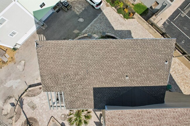 Building Photo - The townhome with ocean views from every room