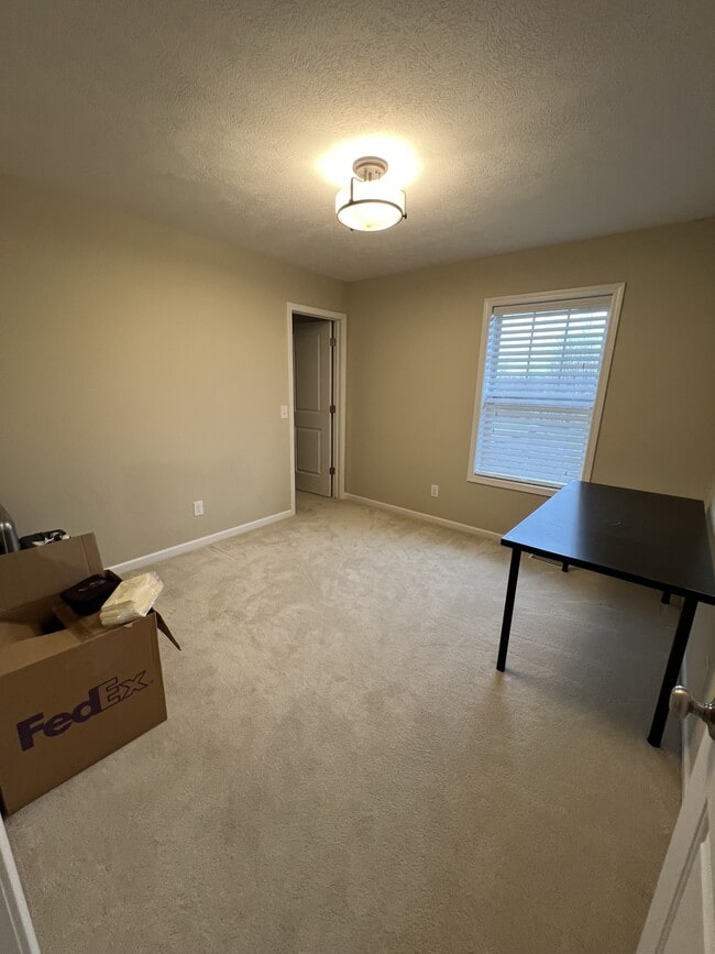 Building Photo - 2738 Kittansett Dr