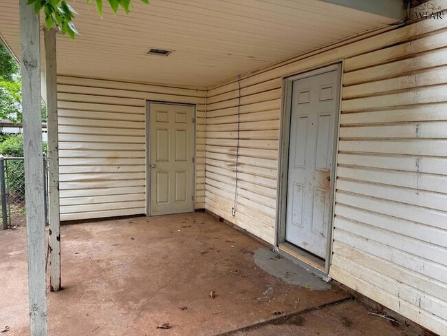 Building Photo - 4111 McGaha Ave