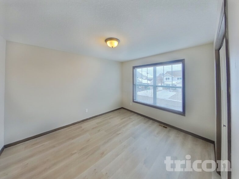 Building Photo - 16043 Estate Ln