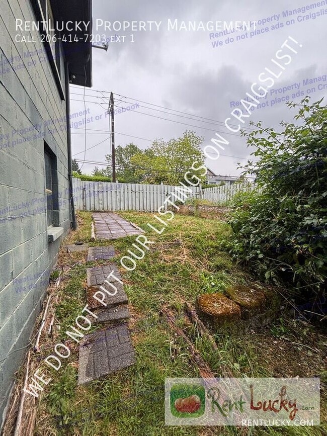 Building Photo - 4729 S Findlay St