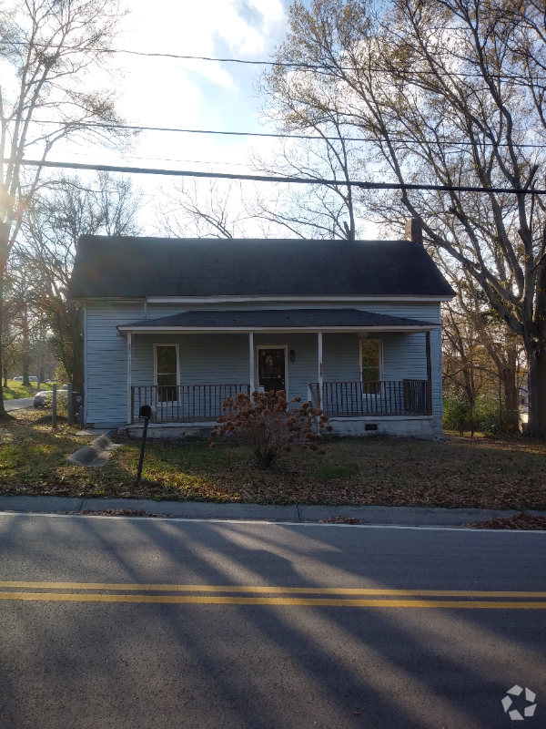 Building Photo - 8323 Malone St