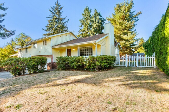 Building Photo - 2bd 2ba luxury duplex