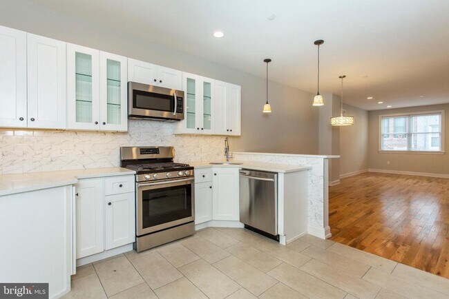 Building Photo - 2052 Gerritt St