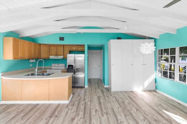 Building Photo - Canalfront 2BR/1BA Upstairs Residence – Legal Duplex | Summerland Key