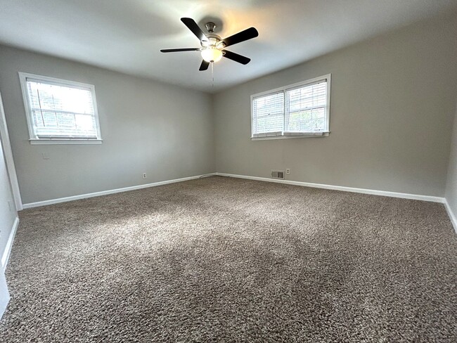 Building Photo - Updated Home near Emory University