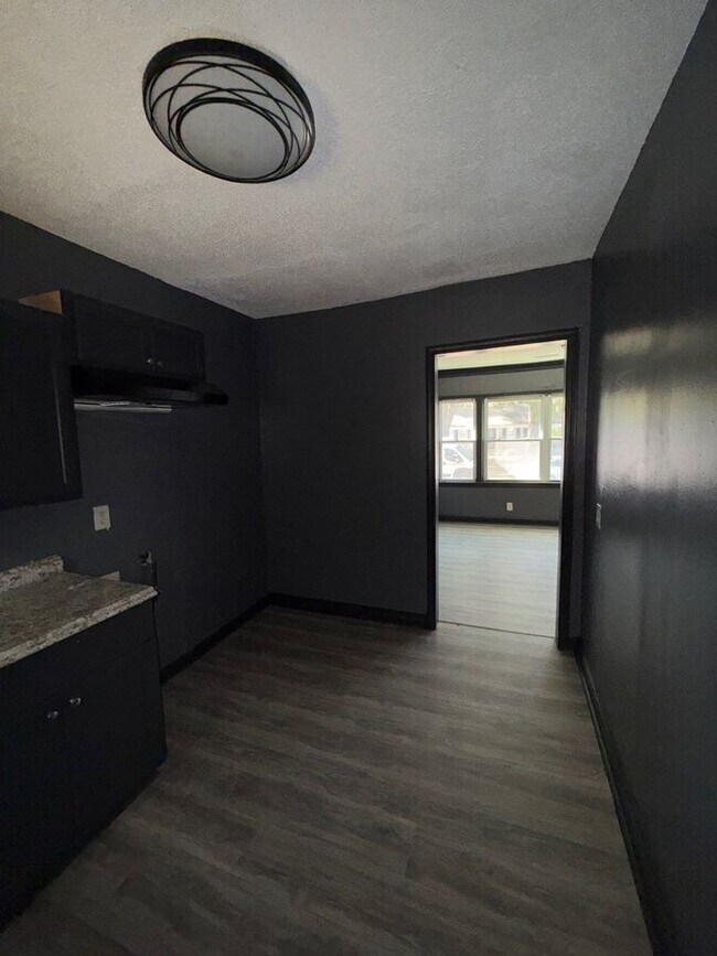 Building Photo - 1064 Brower St