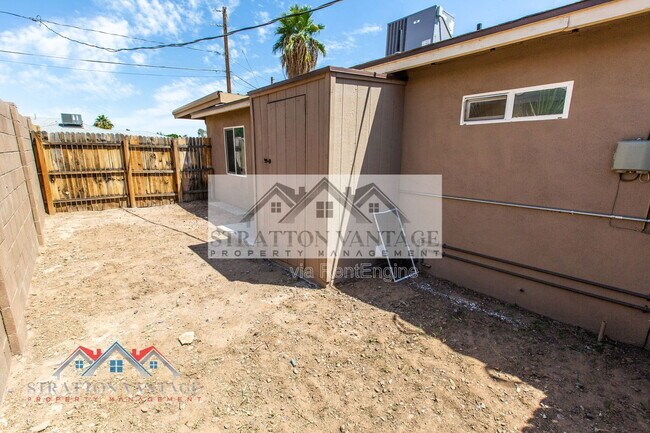 Building Photo - 2204 W Campbell Ave