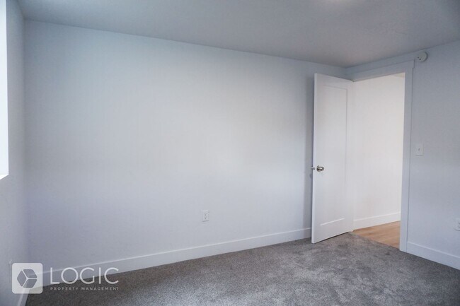 Building Photo - 171 E 3000 S
