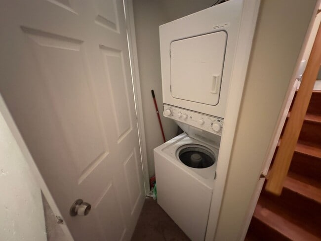 Building Photo - 1803 N 17th St