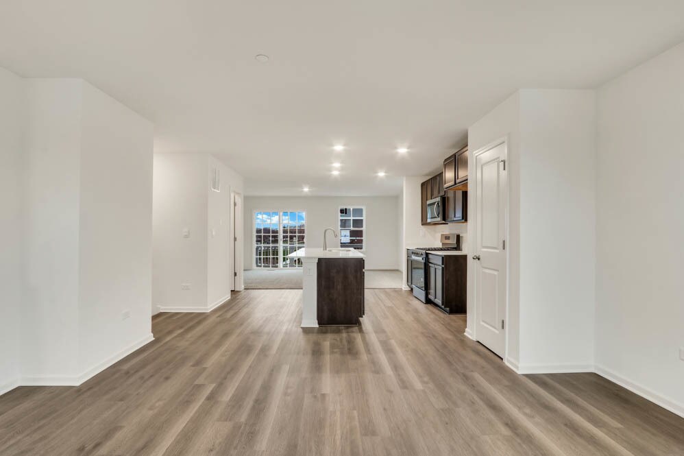 Building Photo - 370 Bridgeview Ct