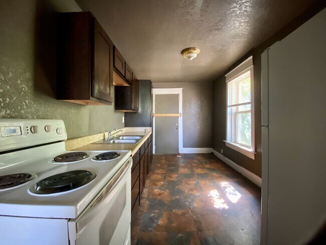 Building Photo - 1115 E 41st St