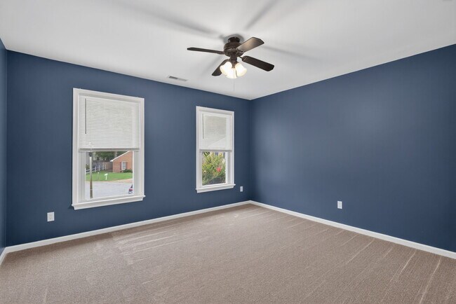 Building Photo - 898 Gunston Ct