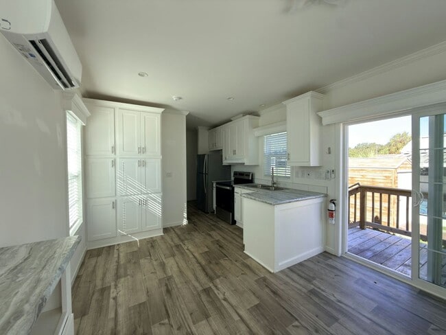 Building Photo - 7250 FL-44