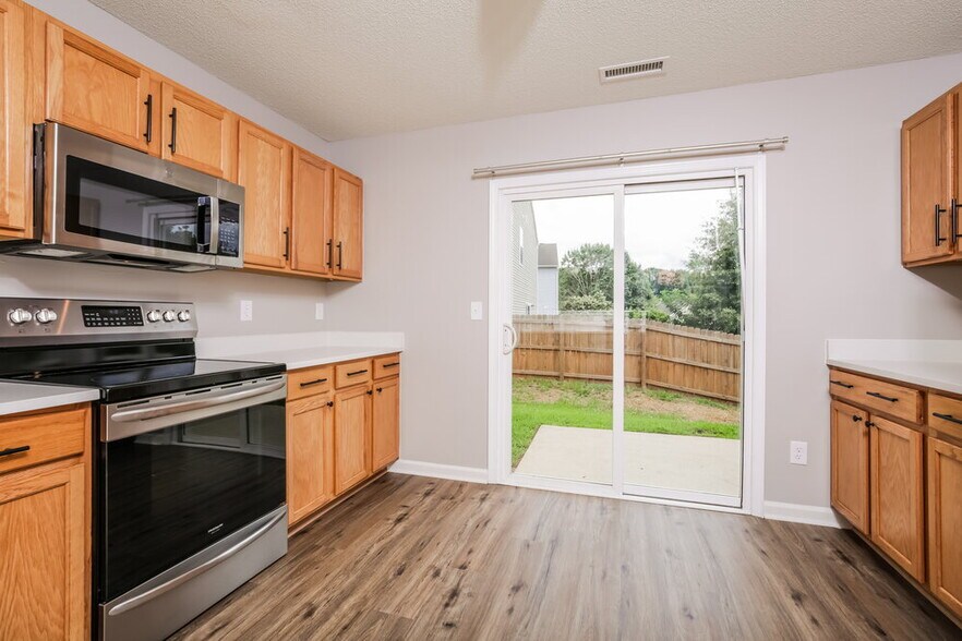 Building Photo - 21 Buckleigh Dr