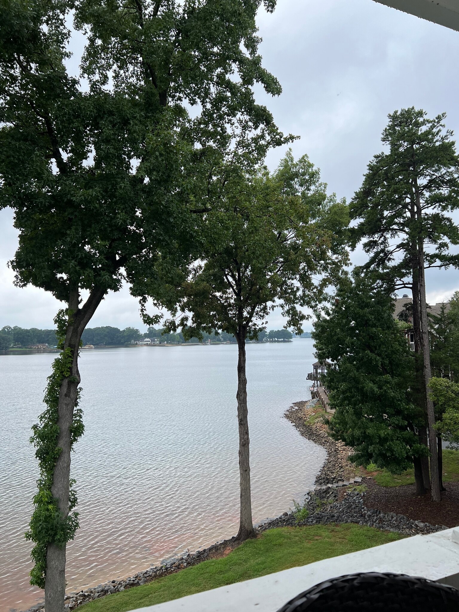 Wide LKN Views - 948 Southwest Dr