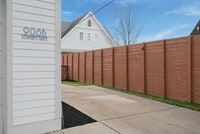 Building Photo - 906 N 5th St
