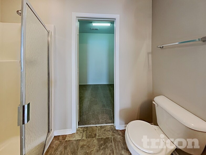 Building Photo - 4628 Meadowfield Rd