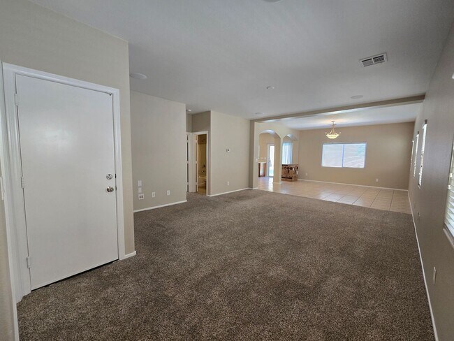 Building Photo - A Stunning 4 Bedroom Home in South West La...