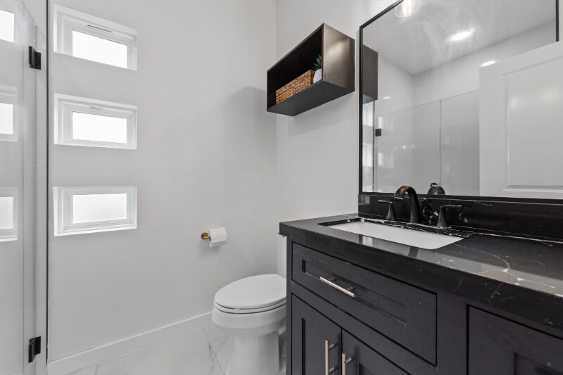 Building Photo - 112 Talon Dr