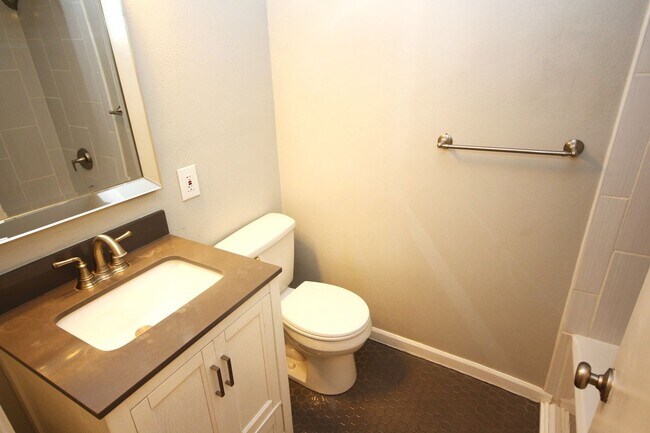 Building Photo - Beautifully Renovated Home in the Heart of Normandy Park