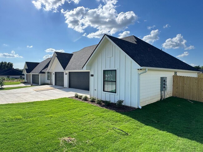 Building Photo - 14574 CR 2191