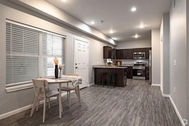 Building Photo - 600 E Marble St