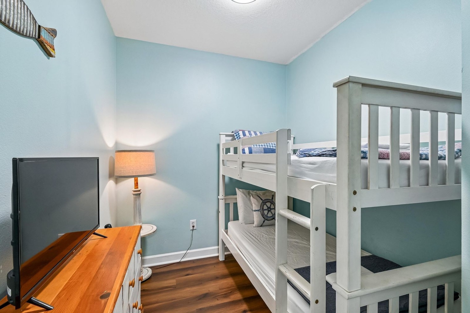 Building Photo - 9900 S Thomas Dr