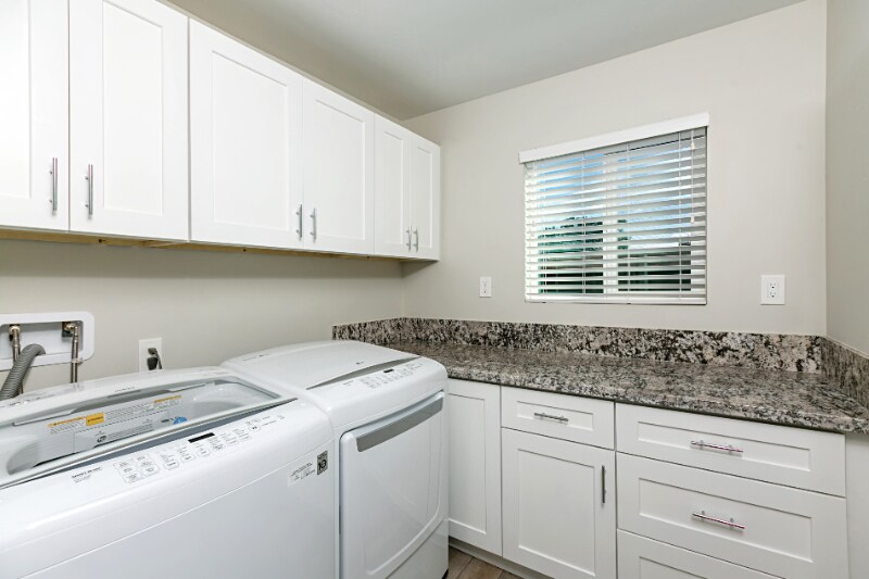 Building Photo - 2148 Glasgow Ave