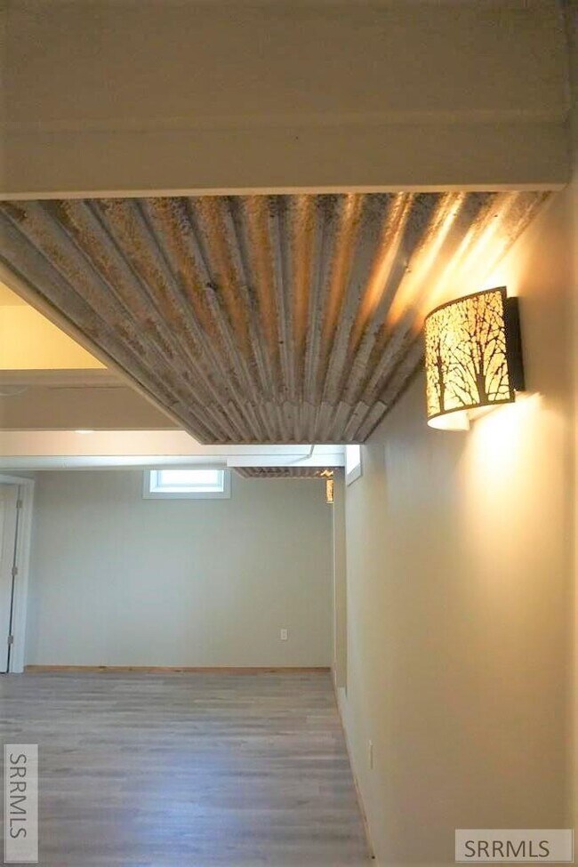 Building Photo - 613 Sykes Dr