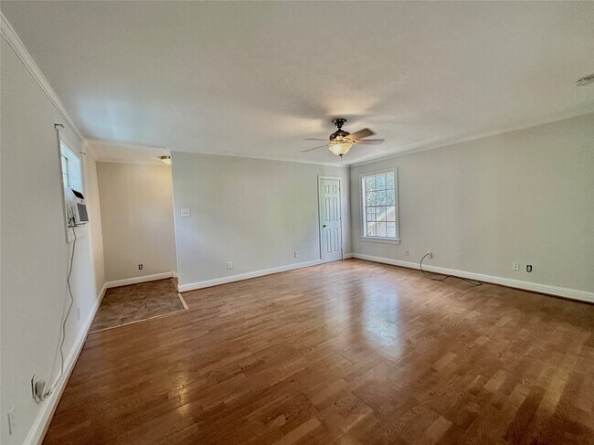 Building Photo - 114 Munford St