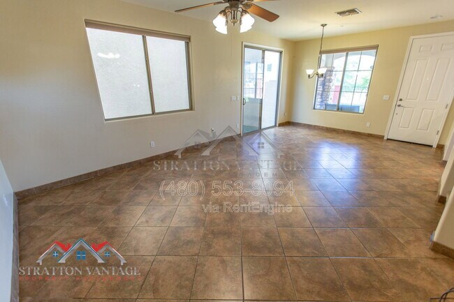 Building Photo - 9136 W Meadow Dr